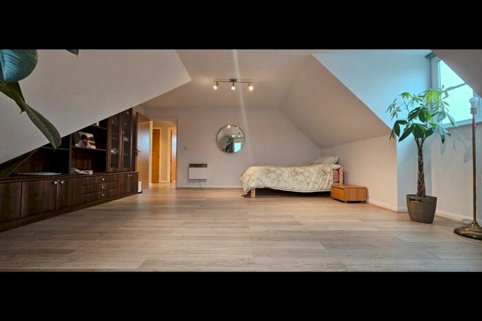 2 Bedroom Flat To Rent In Spring Grove Road, Isleworth, TW7