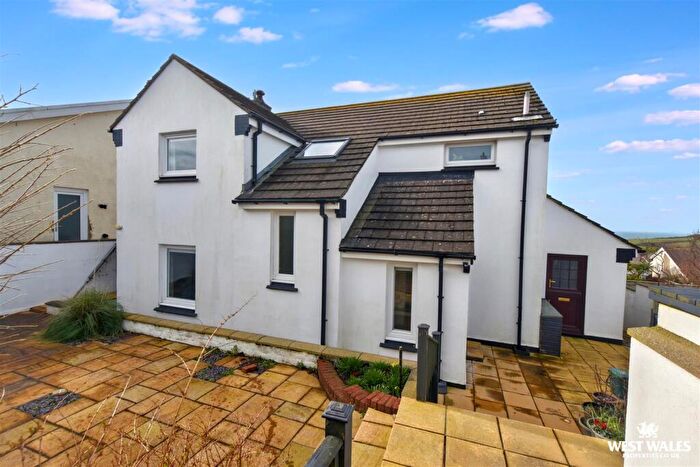 4 Bedroom Detached House For Sale In Holbrook Road, Broad Haven, Haverfordwest, SA62