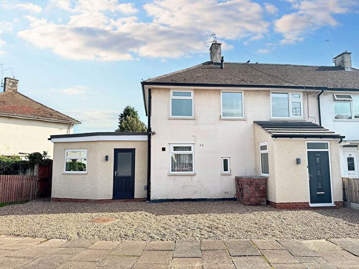 3 Bedroom Semi-detached House For Sale In Biddle Road, Leicester, LE3