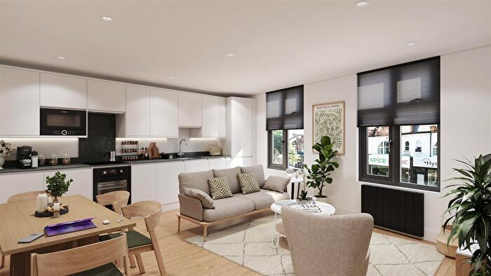 1 Bedroom Flat To Rent In Northfield Avenue, Ealing, W13