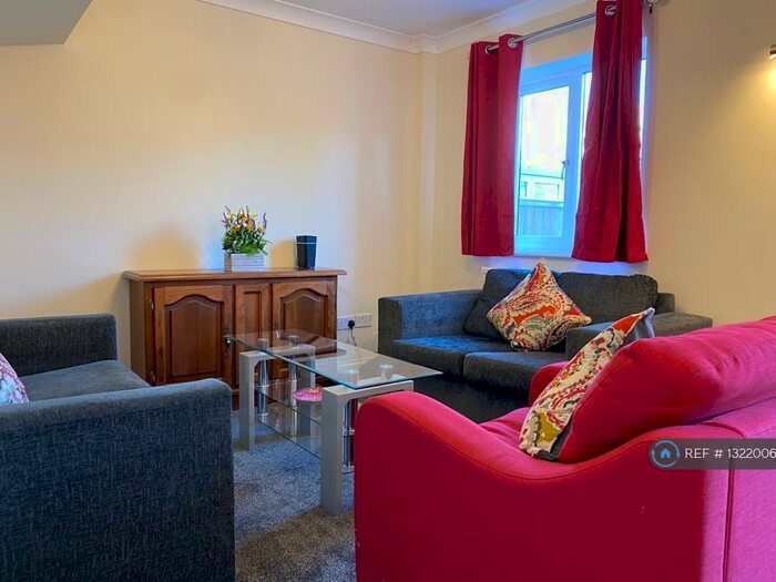 4 Bedroom Detached House To Rent In Coltsfoot Close, Cambridge, CB1