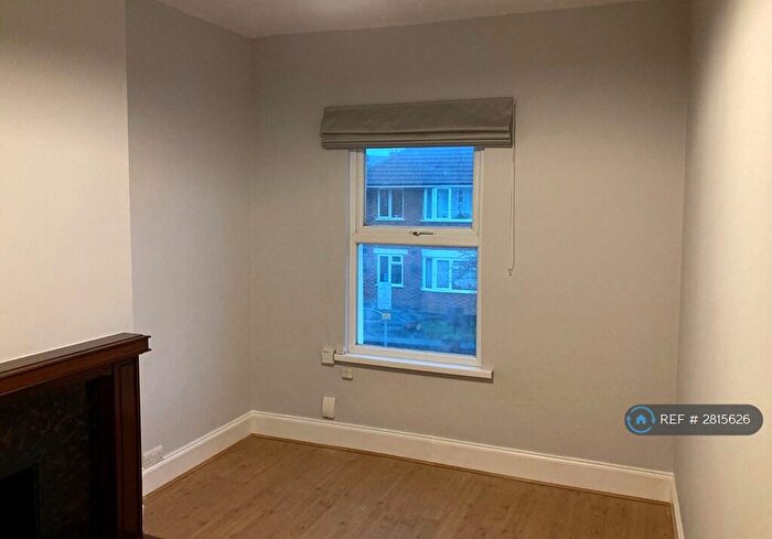 2 Bedroom Flat To Rent In Albert Street, Slough, SL1