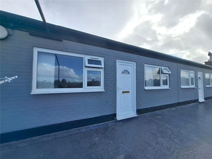 2 Bedroom Apartment To Rent In Englefield Avenue, Connah's Quay, Deeside, Flintshire, CH5