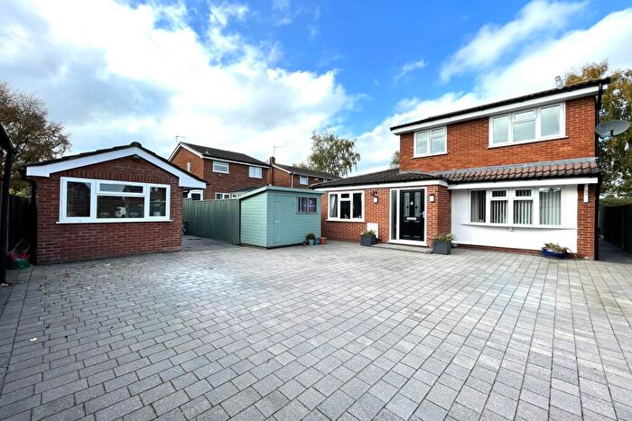 4 Bedroom Detached House For Sale In Hewitt Grove, Wincham, Northwich, CW9
