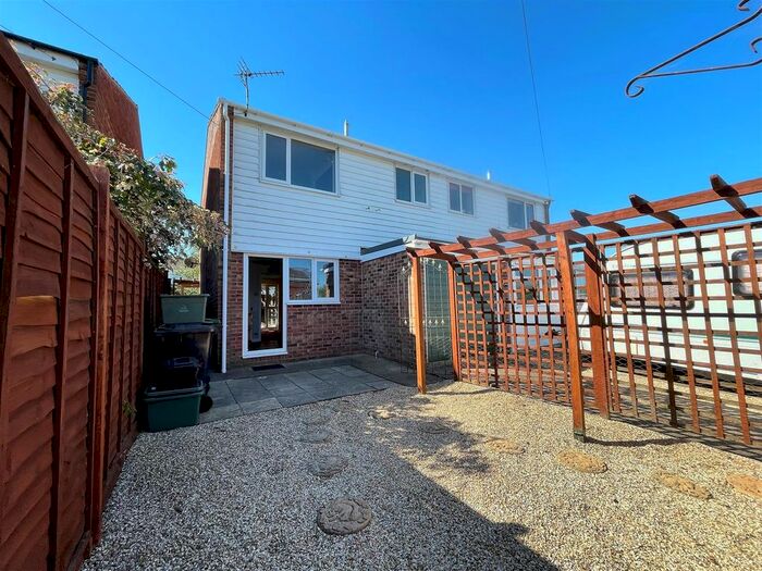 3 Bedroom Semi-Detached House To Rent In Foley Road, Newent, Gloucestershire, GL18