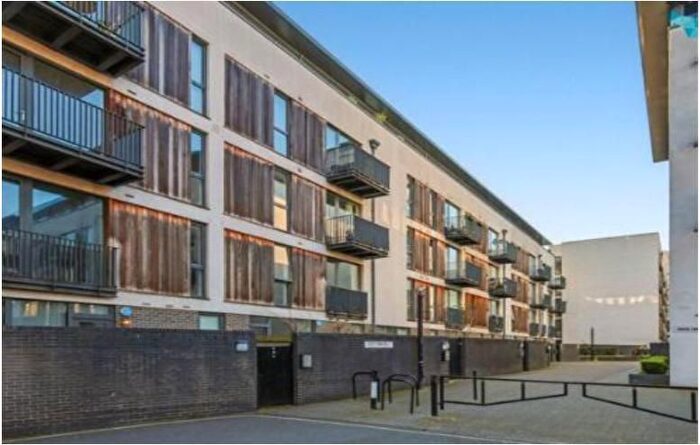 2 Bedroom Flat To Rent In Vesta Court, City Walk, Bermondsey, London, SE1