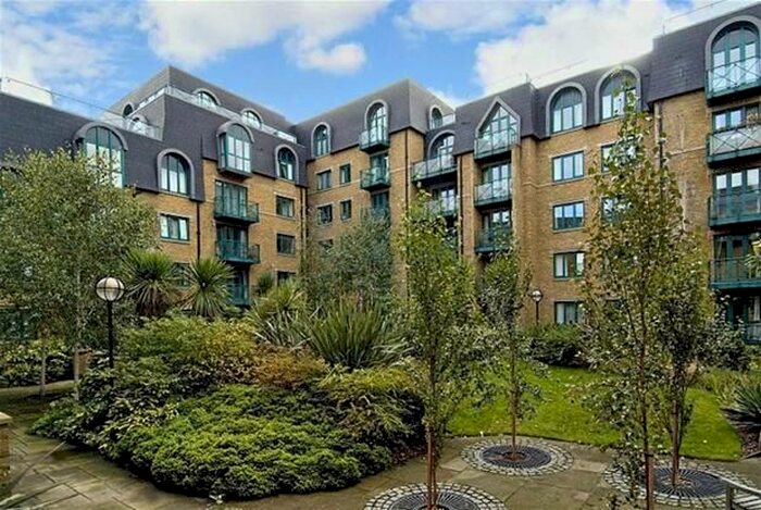 Studio To Rent In Westminster Bridge Road, Lambeth, London, SE1