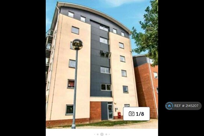 2 Bedroom Flat To Rent In De Grey Road, Colchester, CO4