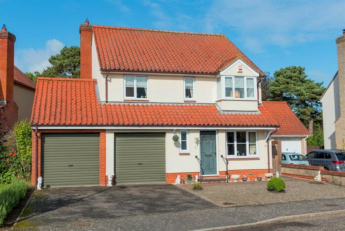4 Bedroom Detached House For Sale In The Glebe, Sudbury Road, Lavenham, CO10
