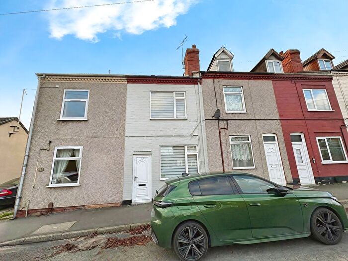 3 Bedroom Terraced House For Sale In Park Lane, Nottingham, NG16