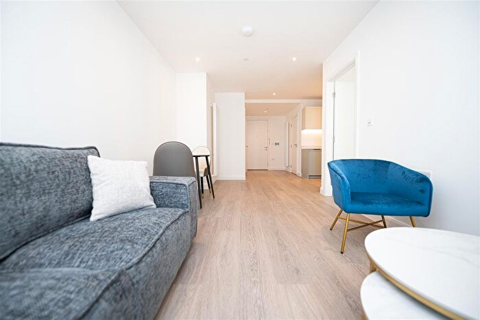 1 Bedroom Flat To Rent In Eden Place, Canning Town, London, E16