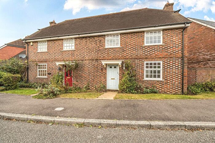 3 Bedroom Semi-Detached House For Sale In Berrall Way, Billingshurst, RH14