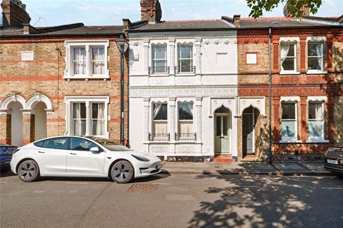 3 Bedroom Terraced House For Sale In Alexandra Road, Windsor, Berkshire, SL4