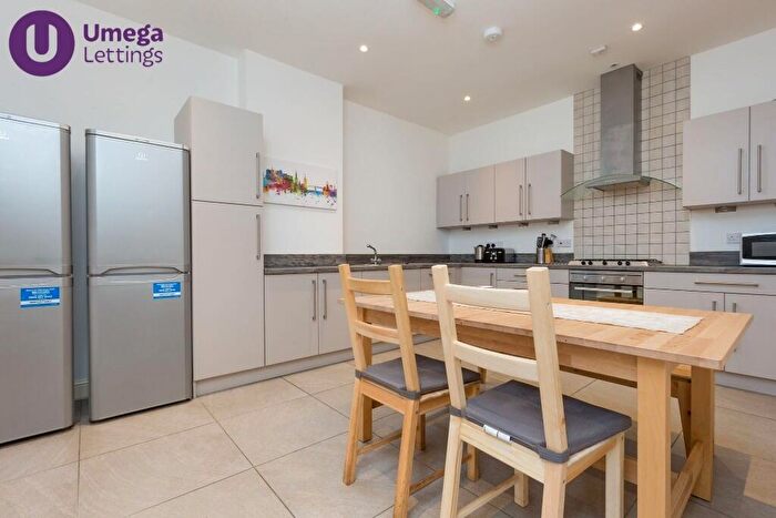 5 Bedroom Apartment To Rent In Gilmore Place, Edinburgh, EH3