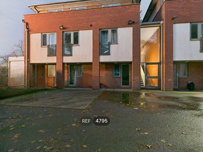 2 Bedroom Property To Rent In Teesdale Court, Hucknall Road, Nottingham, NG5
