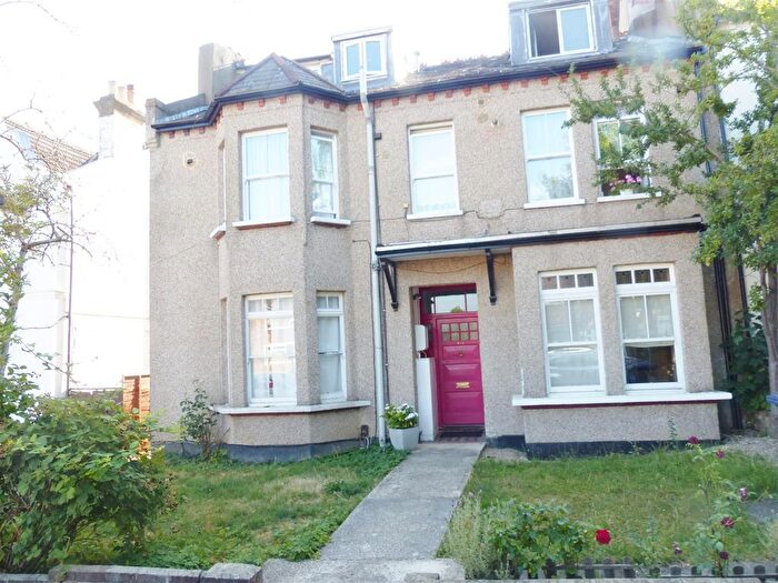 1 Bedroom Flat To Rent In Sunningfields Road, Hendon, London, NW4