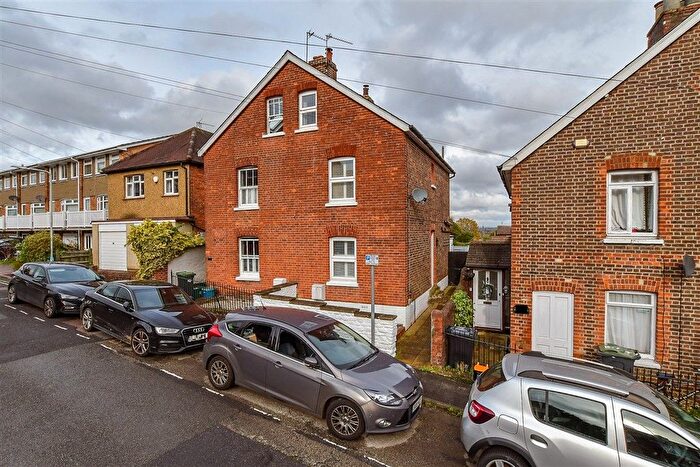 4 Bedroom Semi Detached House For Sale In Woodside Road, Tonbridge, Kent, TN9