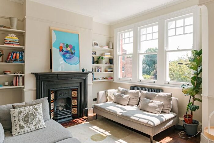 3 Bedroom Flat To Rent In Felix Avenue, Crouch End, N8