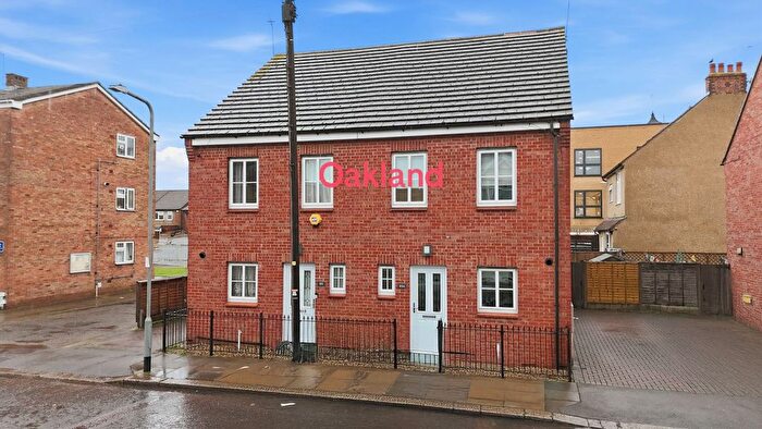 4 Bedroom Semi-Detached House To Rent In Netley Road, Ilford, IG2