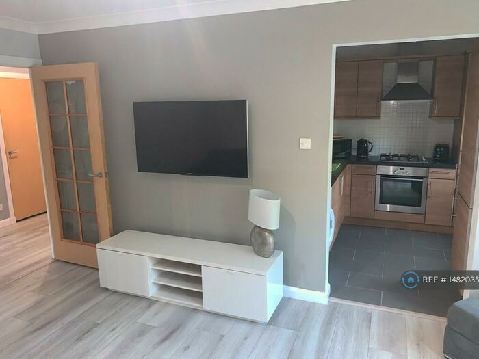 2 Bedroom Flat To Rent In Ladeside, Bridge Of Don, Aberdeen, AB22