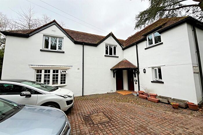 2 Bedroom Flat To Rent In Bournemouth, BH2