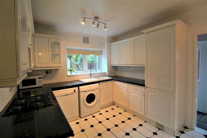 3 Bedroom Semi-Detached House To Rent In Lea Road, Grays RM16