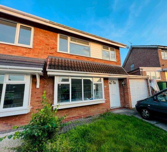 3 Bedroom Semi-Detached House To Rent In Sandon Road, Stourbridge, DY9