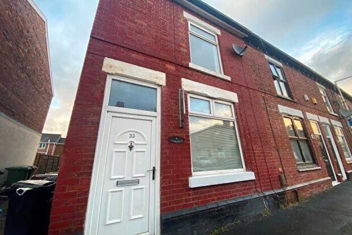 2 Bedroom End Of Terrace House To Rent In Great Moor Street, Stockport, SK2