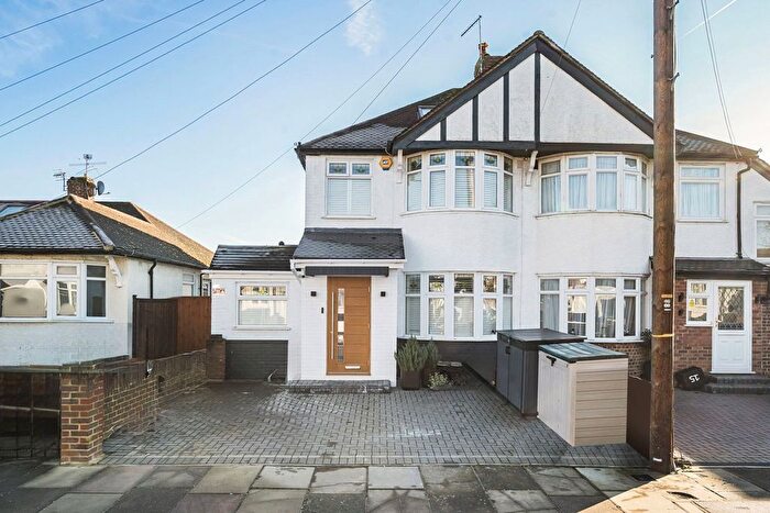 3 Bedroom Semi Detached House For Sale In Albemarle Avenue, Twickenham, TW2