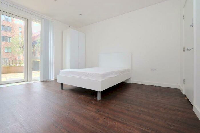 4 Bedroom Flat To Rent In C Shakleton Way London City Airport, London, E16
