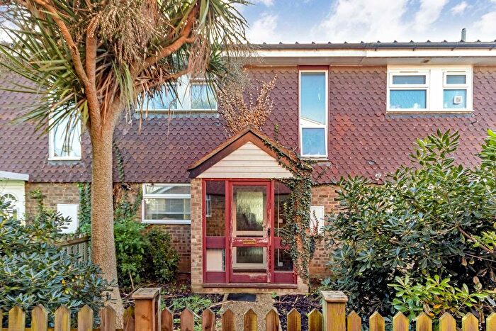 2 Bedroom Property To Rent In Smith Street, Surbiton, KT5