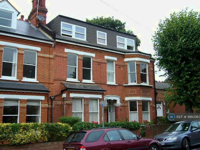 2 Bedroom Flat To Rent In Brunswick Road, Kingston-Upon-Thames, KT2
