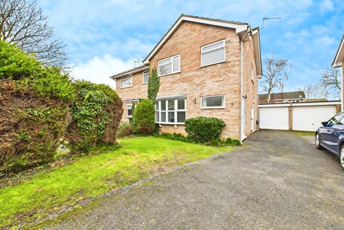 3 Bedroom Semi Detached House For Sale In Freshmoor, Clevedon, North Somerset, BS21