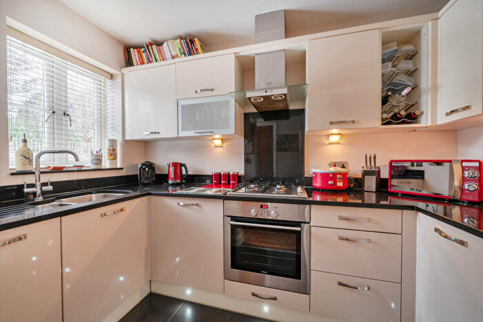2 Bedroom Semi Detached House For Sale In Danesfield Gardens, Twyford, Reading, Berkshire, RG10