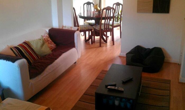 2 Bedroom Property To Rent In Burwell Close, Cardiff, CF23