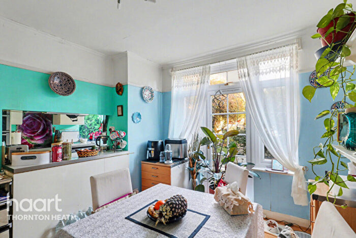 3 Bedroom Terraced House For Sale In Chipstead Avenue, Thornton Heath, CR7