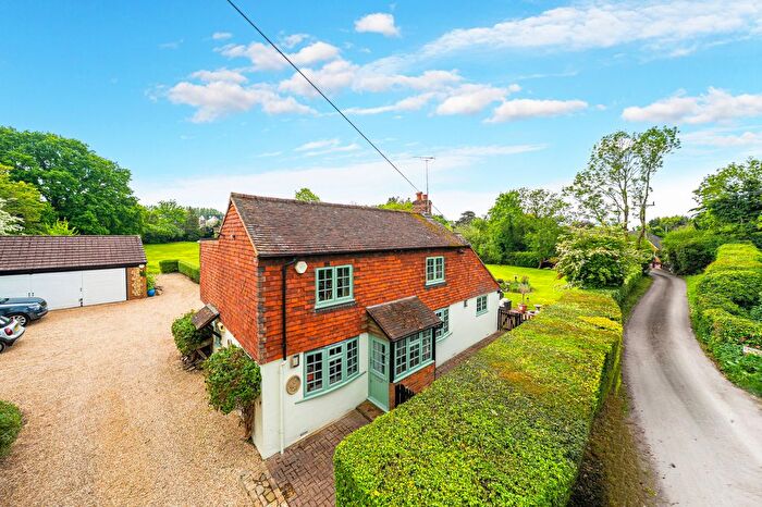 4 Bedroom Detached House For Sale In Crown Lane, Farnham, GU9