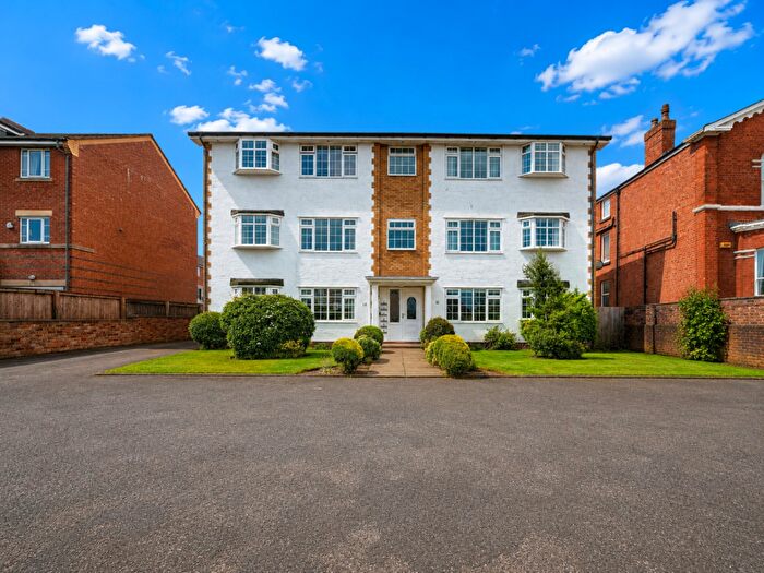 2 Bedroom Flat For Sale In Queens Road, Southport, Merseyside, PR9