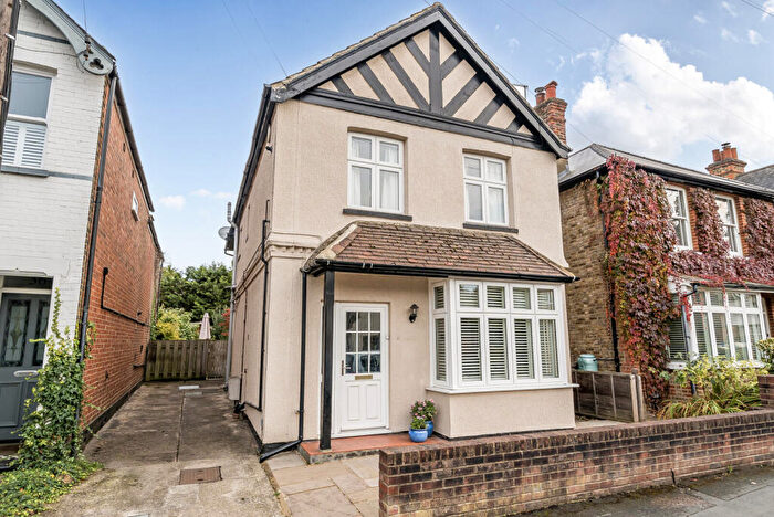 3 Bedroom Detached House For Sale In Station Road, West Byfleet, KT14