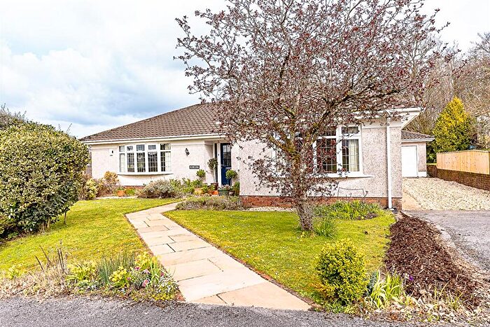3 Bedroom Detached Bungalow For Sale In Heol Ceirios, Llandybie, Ammanford, SA18