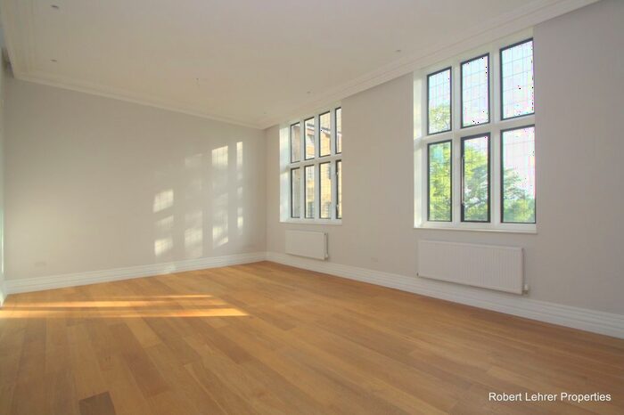 2 Bedroom Flat To Rent In Courtyard House, The Ridgeway, Mill Hill, NW7