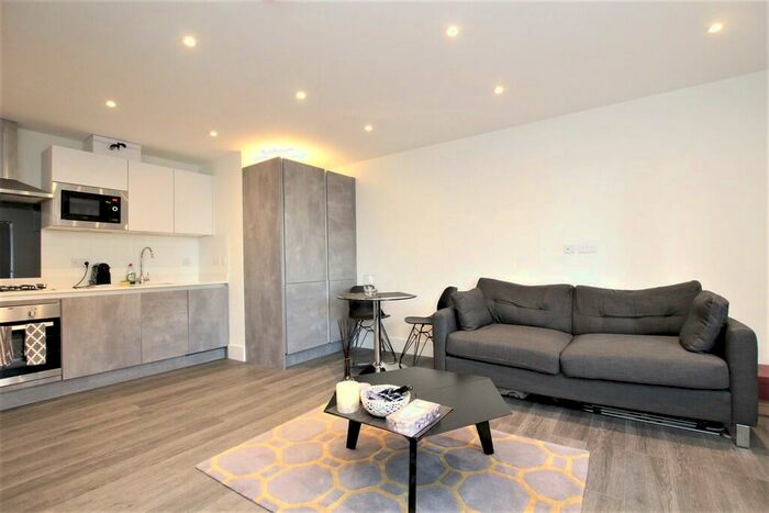 1 Bedroom Apartment To Rent In Richard Street, Whitechapel, London, E1