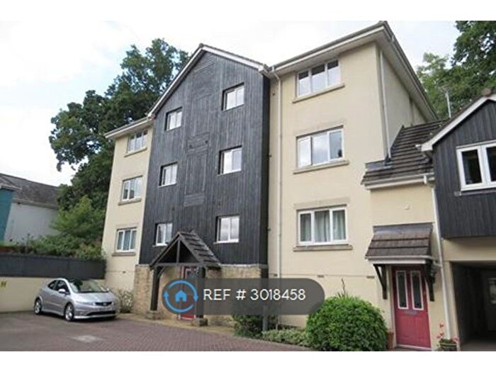 2 Bedroom Flat To Rent In St. Marychurch Road, Newton Abbot, TQ12