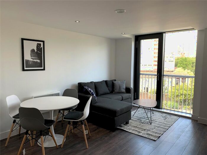 2 Bedroom Apartment To Rent In The Quadrant, Sand Pits, Birmingham, B1