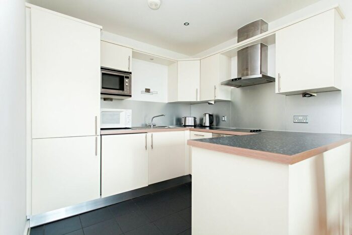 1 Bedroom Flat To Rent In Horse Shoe Court, Brewhouse Yard, EC1V