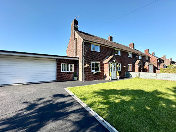 3 Bedroom Semi-Detached House For Sale In Bradshaw Lane, Greenhalgh, Preston, PR4