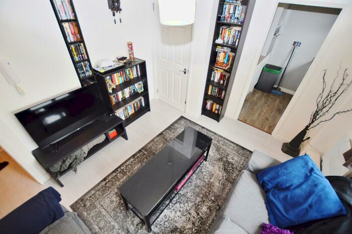 1 Bedroom Flat To Rent In Britten Court, Abbey Lane, London, E15