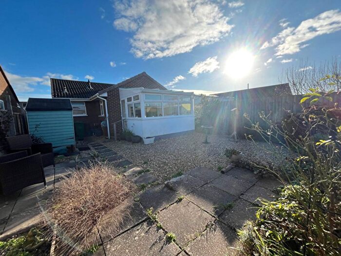 1 Bedroom Bungalow For Sale In Fairway Close, Braunton, Devon, EX33