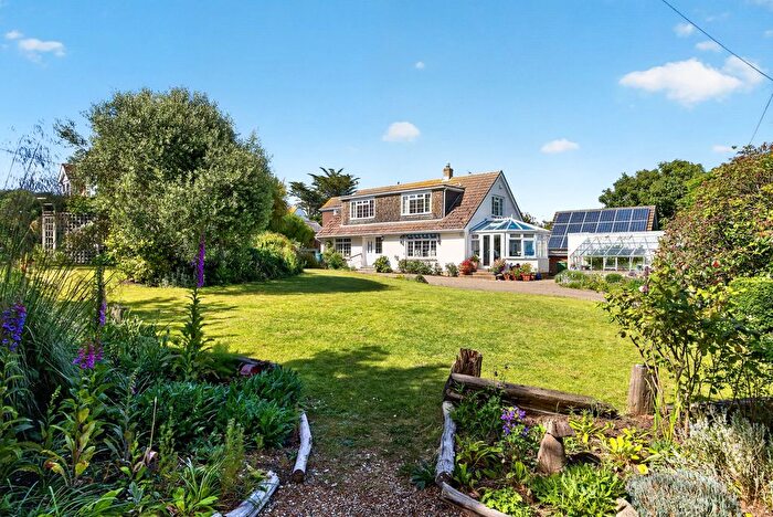 4 Bedroom Detached House For Sale In Gate Lane, Freshwater, Isle Of Wight, PO40