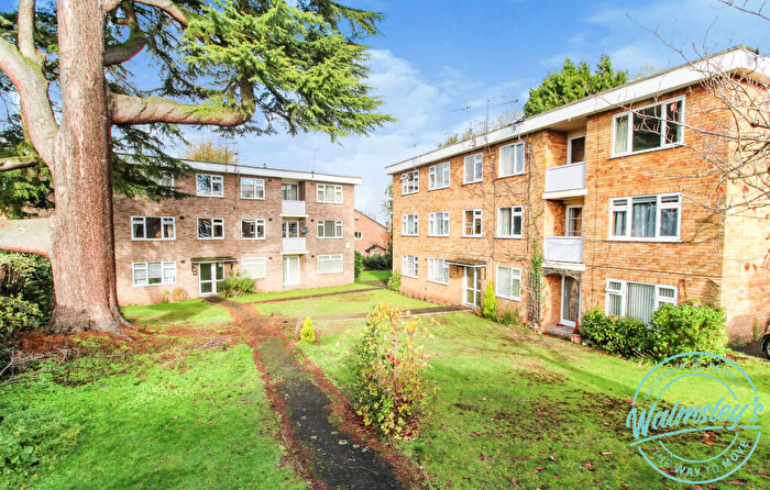 3 Bedroom Apartment For Sale In Holly Bank, Earlsdon Avenue South, Coventry, CV5